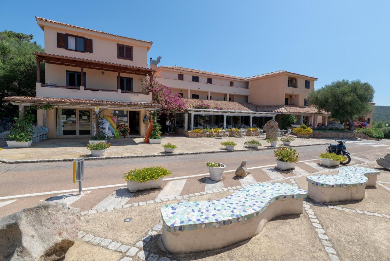 Baia De Bahas Residence Golfo Aranci Extérieur photo